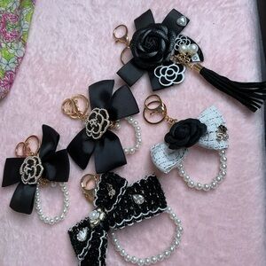 Elegant Black and White Bow Keychain 25 ea